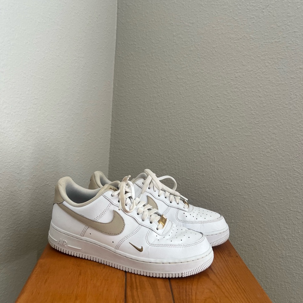 Stylish Women's White and Gold Sneakers